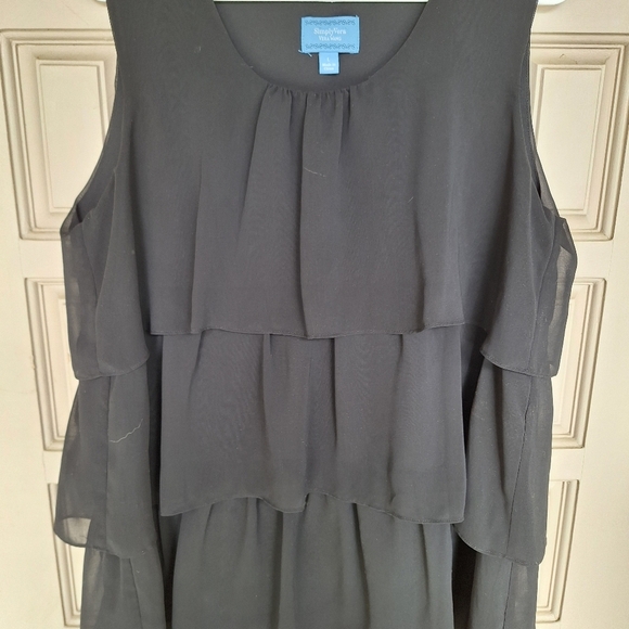 Simply Vera Wang 3 Tier Ruffle Tunic SzL Chiffon Like Black Pullover Sleeveless - Picture 7 of 12